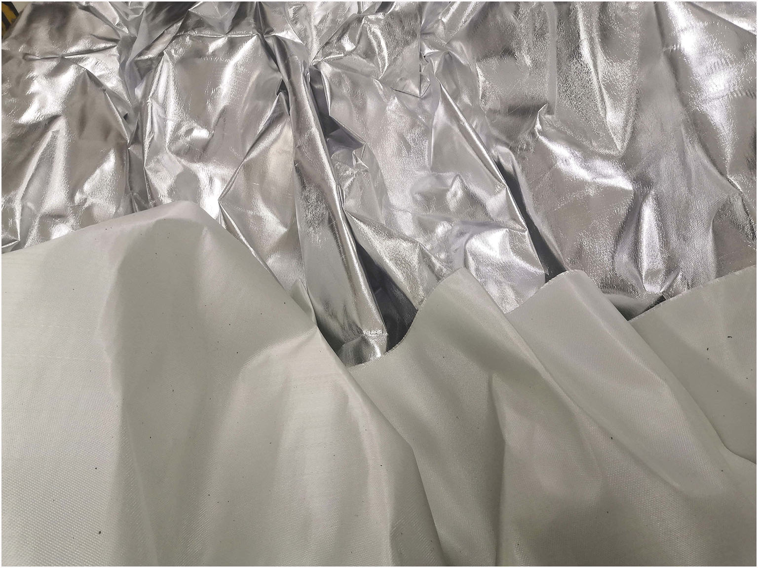 铝箔玻纤防火布工程防火花篷布A级防火布耐高温不熔穿